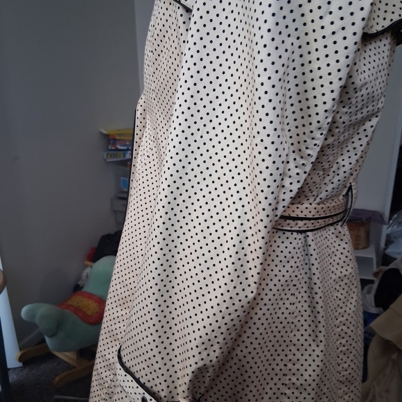 Chic Apricot and Black Polka Dot Trench Coat - Picture 6 of 10